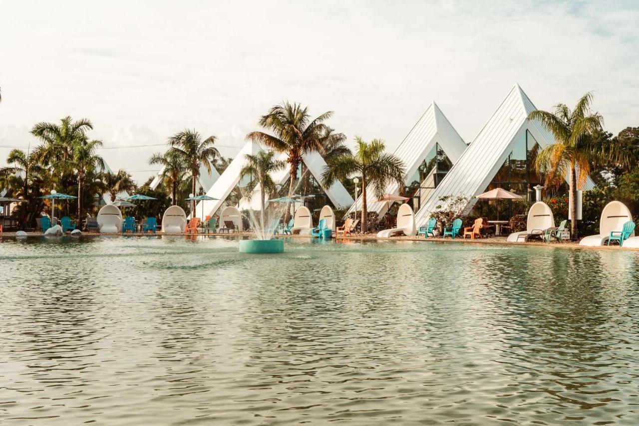 Pyramids In Florida Hotell Estero Eksteriør bilde