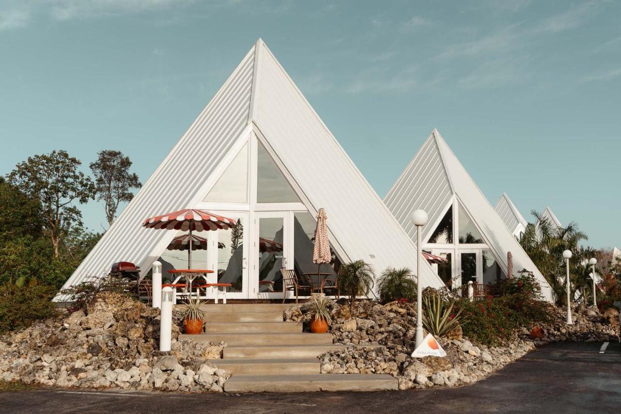 Pyramids In Florida Hotell Estero Eksteriør bilde